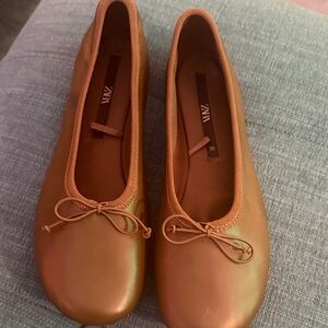 Zara Women's olive Ballet Flats